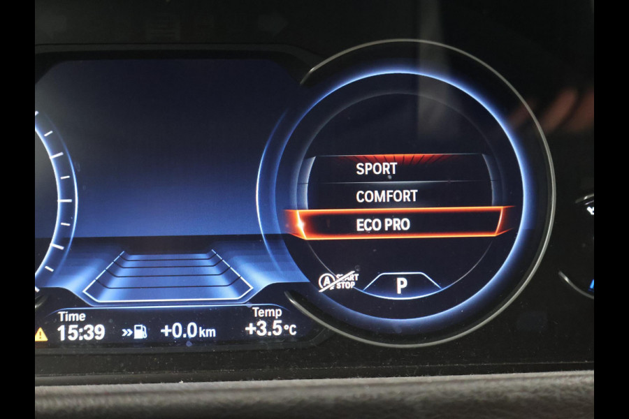 BMW 3 Serie Touring 318i AUT. LUXURY EDITION + LEDER | STOELVERW. | NAVIGATIE