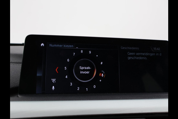 BMW 3 Serie Touring 318i AUT. LUXURY EDITION + LEDER | STOELVERW. | NAVIGATIE