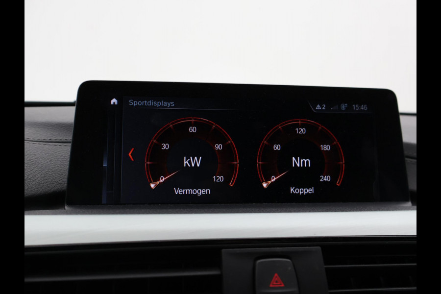 BMW 3 Serie Touring 318i AUT. LUXURY EDITION + LEDER | STOELVERW. | NAVIGATIE