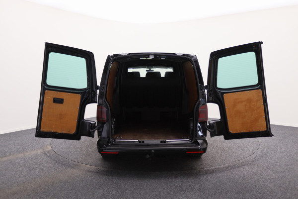 Volkswagen Transporter 2.0 TDI DSG L2H1 DC Highline 2x Schuifdeur, ACC, Apple Carplay, Bluetooth, LED, PDC, Trekhaak, 19''