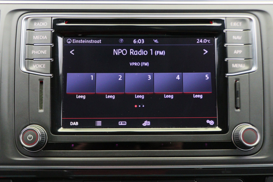 Volkswagen Transporter 2.0 TDI DSG L2H1 DC Highline 2x Schuifdeur, ACC, Apple Carplay, Bluetooth, LED, PDC, Trekhaak, 19''