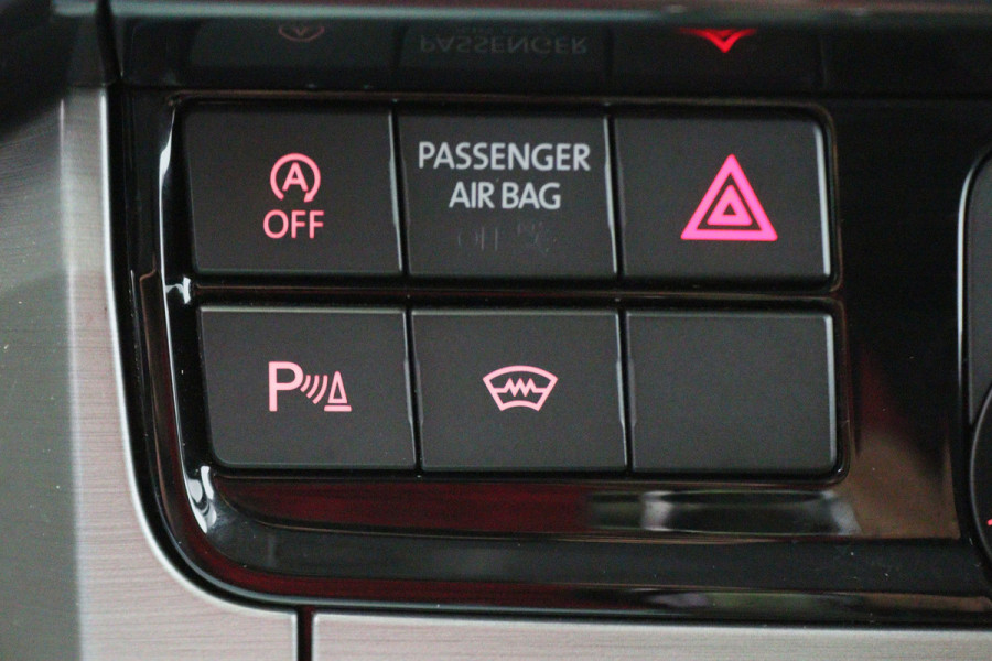 Volkswagen Transporter 2.0 TDI DSG L2H1 DC Highline 2x Schuifdeur, ACC, Apple Carplay, Bluetooth, LED, PDC, Trekhaak, 19''