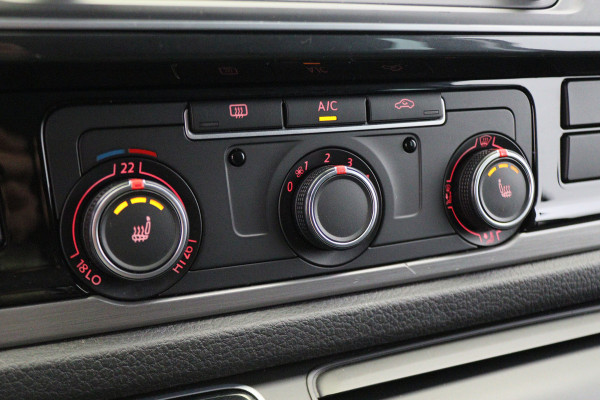 Volkswagen Transporter 2.0 TDI DSG L2H1 DC Highline 2x Schuifdeur, ACC, Apple Carplay, Bluetooth, LED, PDC, Trekhaak, 19''