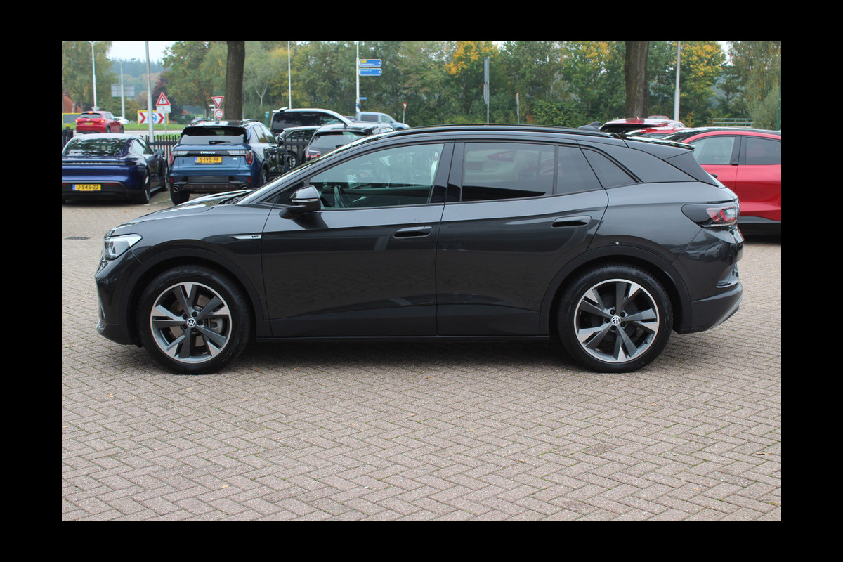 Volkswagen ID.4 First 77 kWh / Camera / Apple CarPlay / DAB / 20'' / LED / Alcantara / Stoelverwarming / ACC