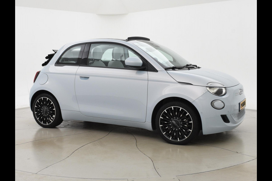 Fiat 500C 42 kWh Aut. *CELESTIAL BLUE* + STOELVERW. | CAMERA | 17 INCH | APPLE CARPLAY