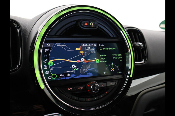 MINI Countryman 1.5 COOPER AUT. ORIG. NL CHILI + LEDER | CAMERA | HEAD-UP | LED | HARMAN/KARDON