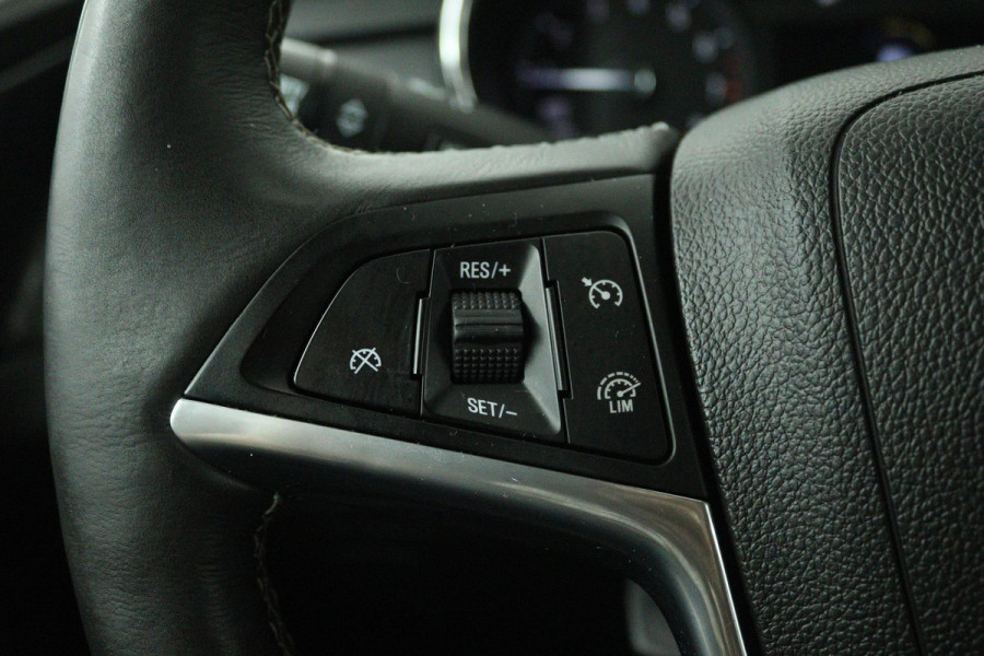 Opel Mokka X 1.4 Turbo Innovation (STOELVERWARMING, ACHTERUITRIJCAMERA, CRUISE CONTROL, PARKEERSENSOREN, NAVIGATIE)