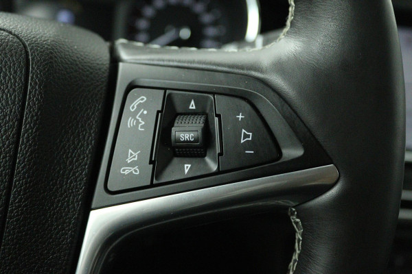 Opel Mokka X 1.4 Turbo Innovation (STOELVERWARMING, ACHTERUITRIJCAMERA, CRUISE CONTROL, PARKEERSENSOREN, NAVIGATIE)