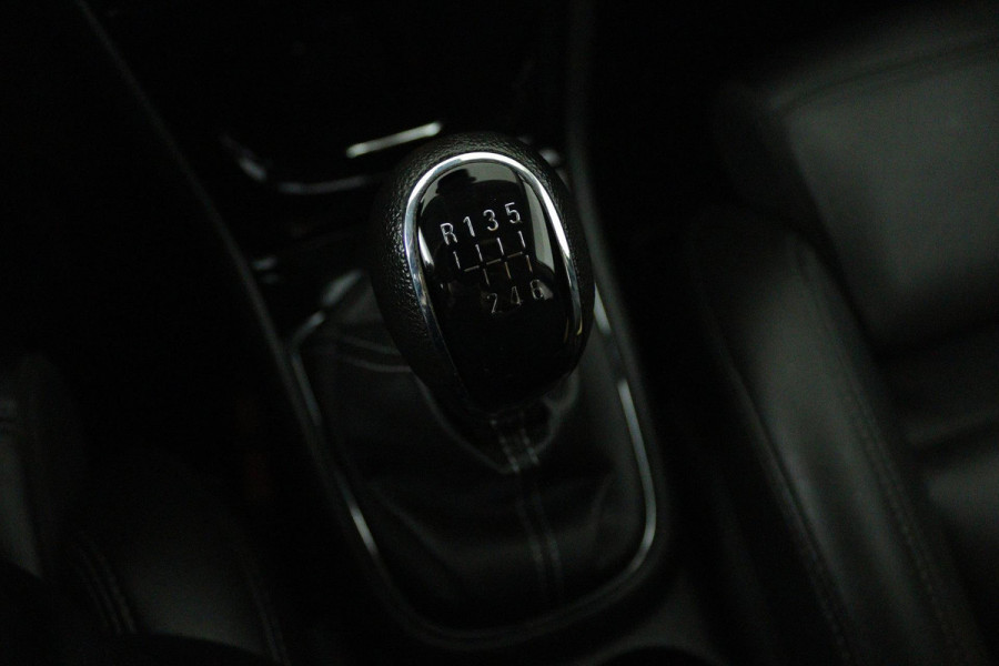 Opel Mokka X 1.4 Turbo Innovation (STOELVERWARMING, ACHTERUITRIJCAMERA, CRUISE CONTROL, PARKEERSENSOREN, NAVIGATIE)