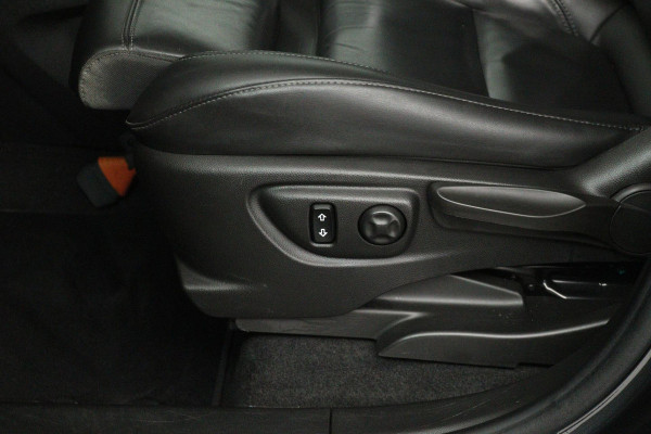 Opel Mokka X 1.4 Turbo Innovation (STOELVERWARMING, ACHTERUITRIJCAMERA, CRUISE CONTROL, PARKEERSENSOREN, NAVIGATIE)