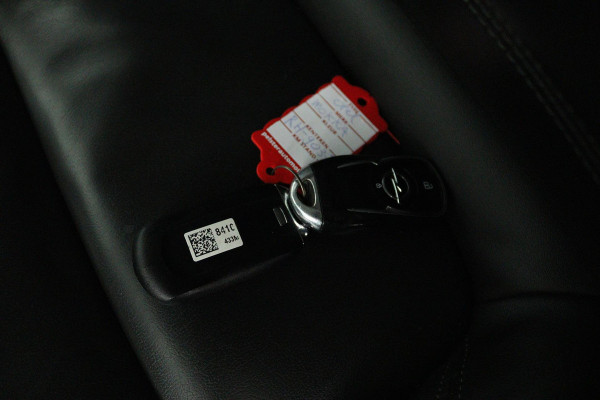 Opel Mokka X 1.4 Turbo Innovation (STOELVERWARMING, ACHTERUITRIJCAMERA, CRUISE CONTROL, PARKEERSENSOREN, NAVIGATIE)