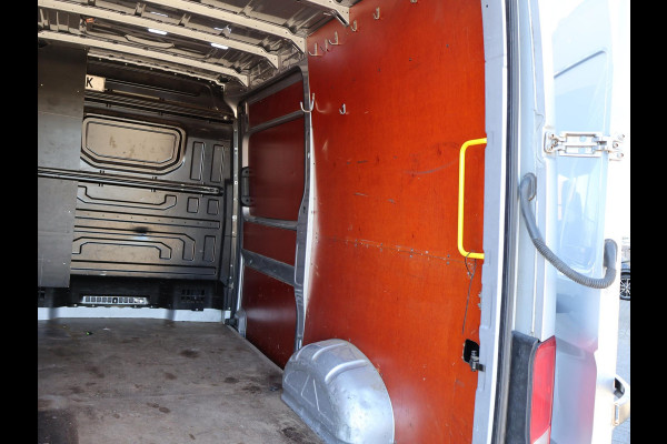 MAN TGE 35 2.0 180 PK AUT. L3H3 + 3000 KG TREKHAAK | ADAPTIVE CRUISE | LED | LMV | CAMERA | CARPLAY