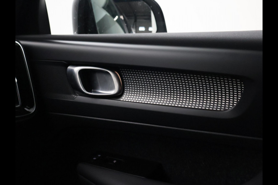 Volvo XC40 RECHARGE P8 AWD 408 PK + AFN. TREKHAAK | APPLE CARPLAY | 19 INCH | DAB | GOOGLE MAPS