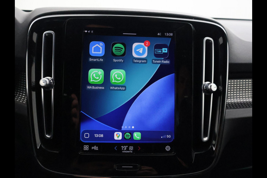 Volvo XC40 RECHARGE P8 AWD 408 PK + AFN. TREKHAAK | APPLE CARPLAY | 19 INCH | DAB | GOOGLE MAPS