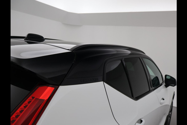 Volvo XC40 RECHARGE P8 AWD 408 PK + AFN. TREKHAAK | APPLE CARPLAY | 19 INCH | DAB | GOOGLE MAPS