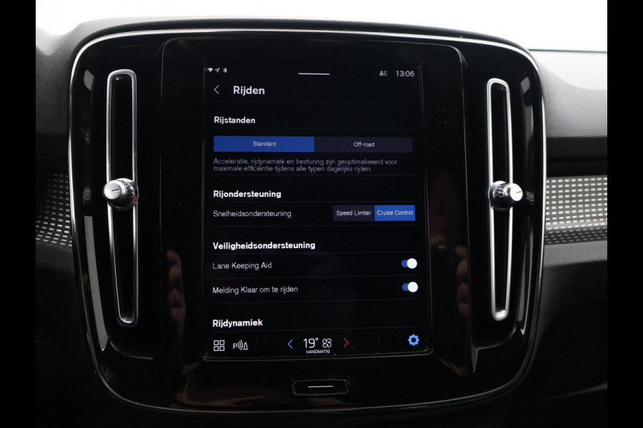 Volvo XC40 RECHARGE P8 AWD 408 PK + AFN. TREKHAAK | APPLE CARPLAY | 19 INCH | DAB | GOOGLE MAPS