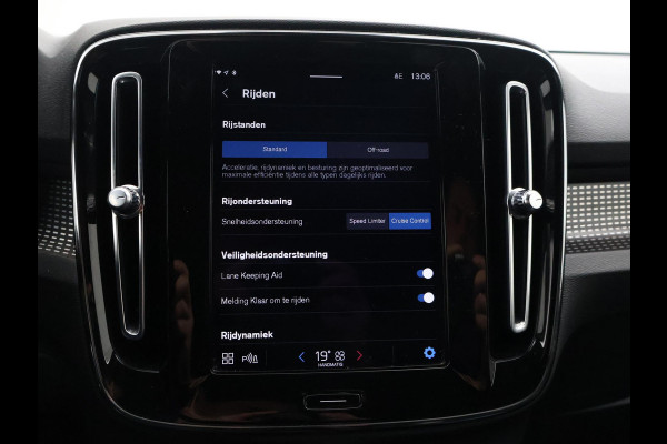 Volvo XC40 RECHARGE P8 AWD 408 PK + AFN. TREKHAAK | APPLE CARPLAY | 19 INCH | DAB | GOOGLE MAPS