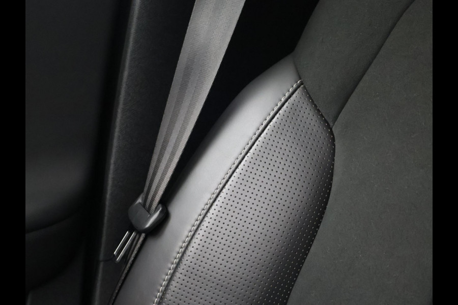 Volvo XC40 RECHARGE P8 AWD 408 PK + AFN. TREKHAAK | APPLE CARPLAY | 19 INCH | DAB | GOOGLE MAPS