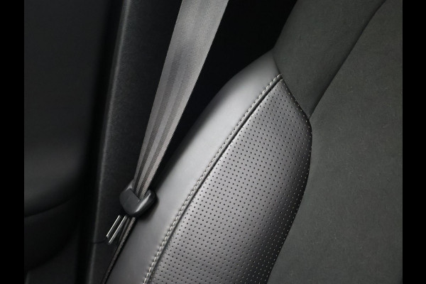 Volvo XC40 RECHARGE P8 AWD 408 PK + AFN. TREKHAAK | APPLE CARPLAY | 19 INCH | DAB | GOOGLE MAPS