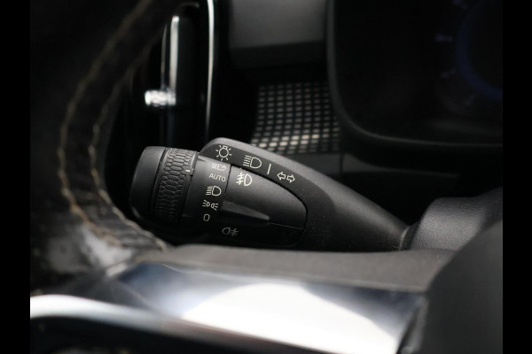 Volvo XC40 RECHARGE P8 AWD 408 PK + AFN. TREKHAAK | APPLE CARPLAY | 19 INCH | DAB | GOOGLE MAPS