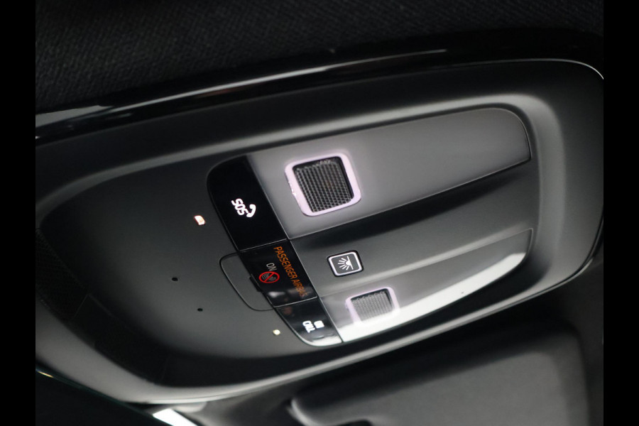 Volvo XC40 RECHARGE P8 AWD 408 PK + AFN. TREKHAAK | APPLE CARPLAY | 19 INCH | DAB | GOOGLE MAPS