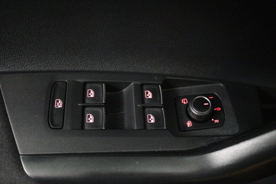 Volkswagen Polo 1.0 TSI Comfortline Business (CRUISE CONTROL ADAPTIEF, NAVIGATIE, BLUETOOTH, AIRCO)