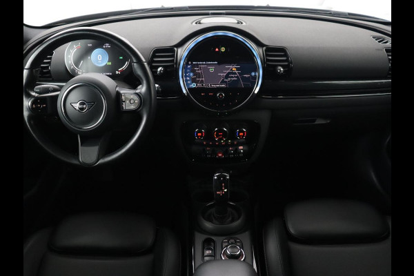 MINI Clubman 2.0 Cooper S | 192pk | Panoramadak | Leder | Trekhaak | Carplay | Navigatie | Parkeerhulp | Full LED | Verwarmde voorruit | Getint glas