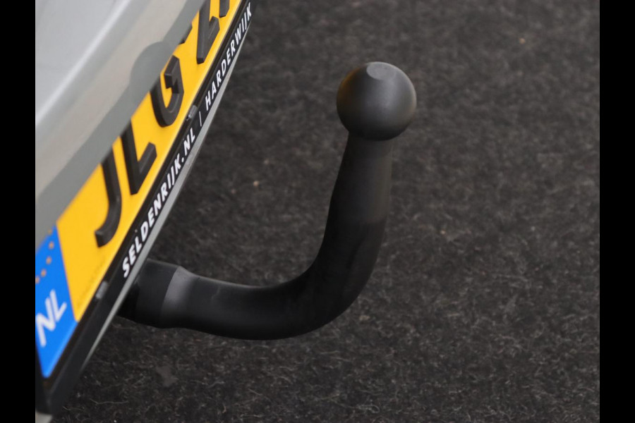 MINI Clubman 2.0 Cooper S | 192pk | Panoramadak | Leder | Trekhaak | Carplay | Navigatie | Parkeerhulp | Full LED | Verwarmde voorruit | Getint glas