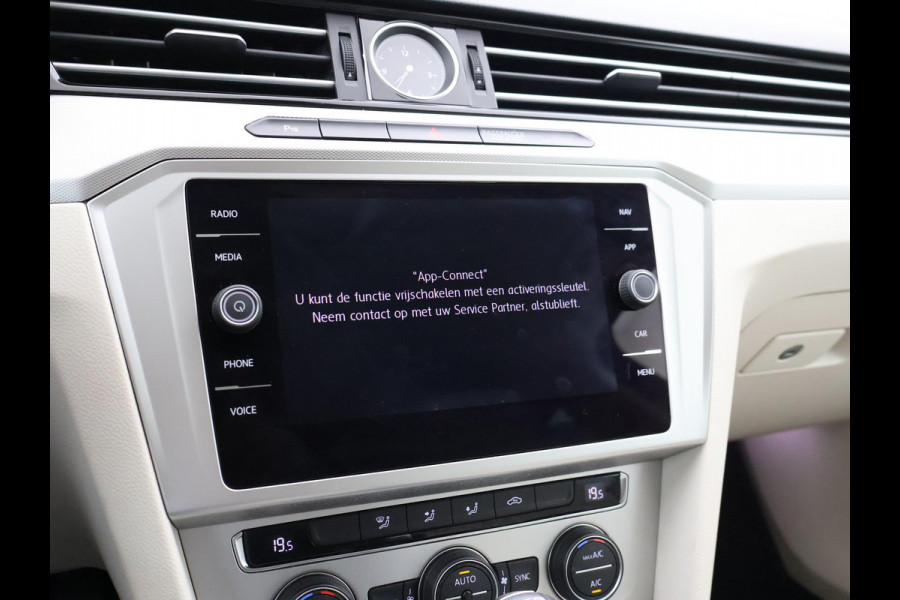 Volkswagen Passat Variant 1.8 TSI 180 PK DSG AUT. + VIRTUAL COCKPIT | ADAPTIVE CRUISE | TREKHAAK 1800 KG