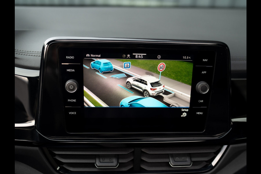 Volkswagen T-Roc 1.5 TSI R-Line Business | Beats | Panodak | IQ Light | Keyless | Side Assist | Elk. A-klep | Trekhaak afnb. | Prijs Rijklaar!!