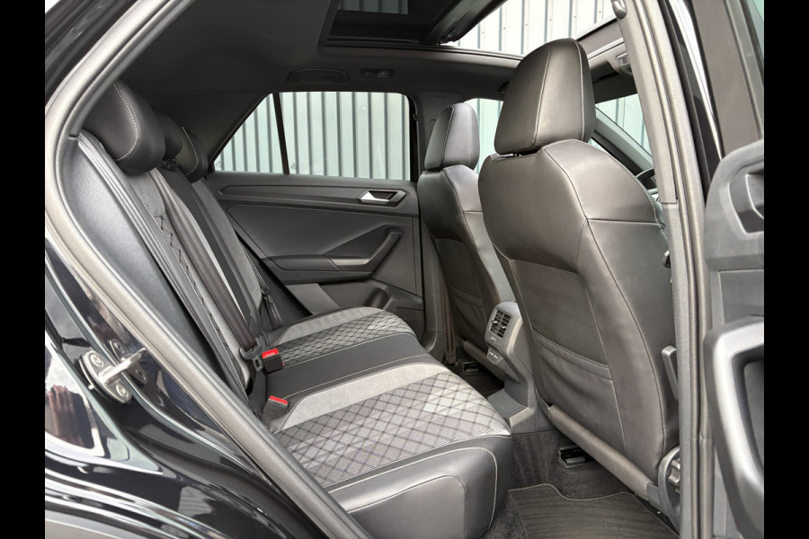 Volkswagen T-Roc 1.5 TSI R-Line Business | Beats | Panodak | IQ Light | Keyless | Side Assist | Elk. A-klep | Trekhaak afnb. | Prijs Rijklaar!!
