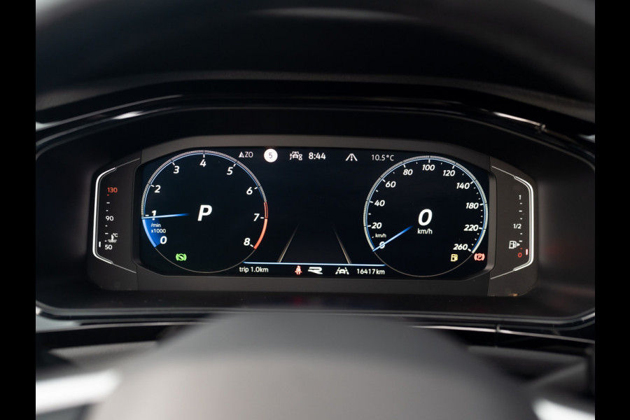 Volkswagen T-Roc 1.5 TSI R-Line Business | Beats | Panodak | IQ Light | Keyless | Side Assist | Elk. A-klep | Trekhaak afnb. | Prijs Rijklaar!!