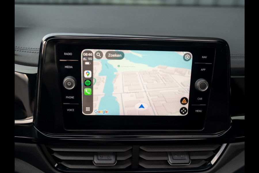 Volkswagen T-Roc 1.5 TSI R-Line Business | Beats | Panodak | IQ Light | Keyless | Side Assist | Elk. A-klep | Trekhaak afnb. | Prijs Rijklaar!!