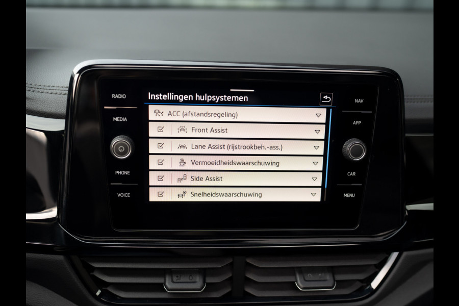 Volkswagen T-Roc 1.5 TSI R-Line Business | Beats | Panodak | IQ Light | Keyless | Side Assist | Elk. A-klep | Trekhaak afnb. | Prijs Rijklaar!!