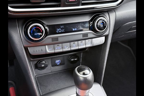 Hyundai Kona 1.6 HEV AUT-6 141pk Adaptive-Cr Trekhaak HUD Camera Android Apple Carplay Navi Bordherkenning PDC Fashion Keyless Head-Up-Display Auto-Pilot (Lane-Assist+ACC) ESP Mild Hybride Priv.Glass Botsing waarsch syst Dodehoek-assistent