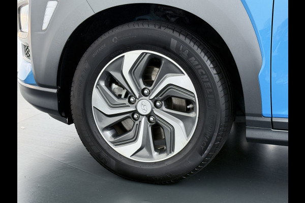 Hyundai Kona 1.6 HEV AUT-6 141pk Adaptive-Cr Trekhaak HUD Camera Android Apple Carplay Navi Bordherkenning PDC Fashion Keyless Head-Up-Display Auto-Pilot (Lane-Assist+ACC) ESP Mild Hybride Priv.Glass Botsing waarsch syst Dodehoek-assistent