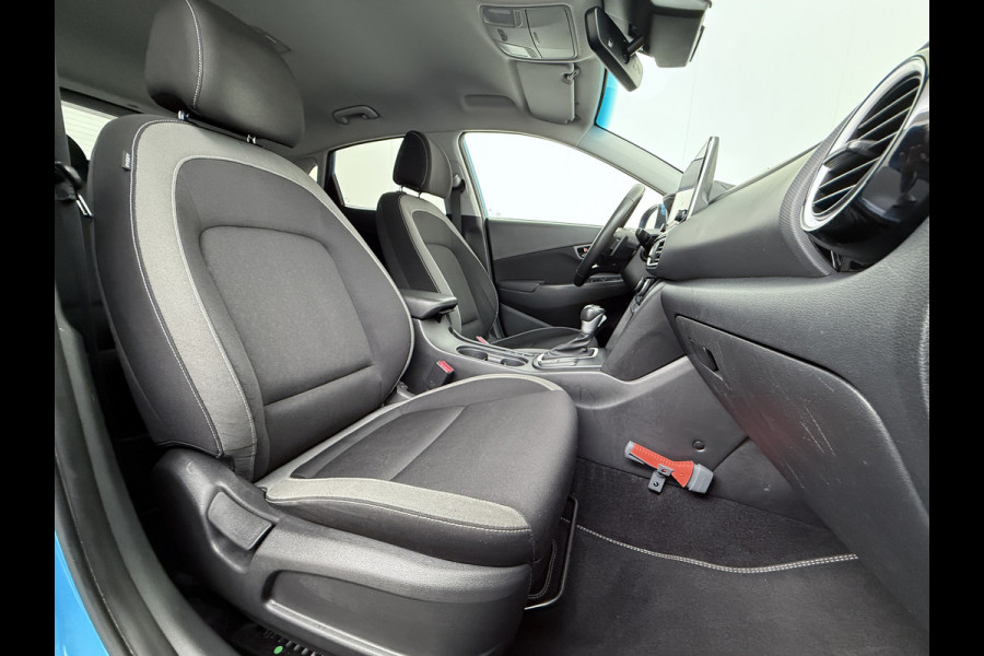 Hyundai Kona 1.6 HEV AUT-6 141pk Adaptive-Cr Trekhaak HUD Camera Android Apple Carplay Navi Bordherkenning PDC Fashion Keyless Head-Up-Display Auto-Pilot (Lane-Assist+ACC) ESP Mild Hybride Priv.Glass Botsing waarsch syst Dodehoek-assistent