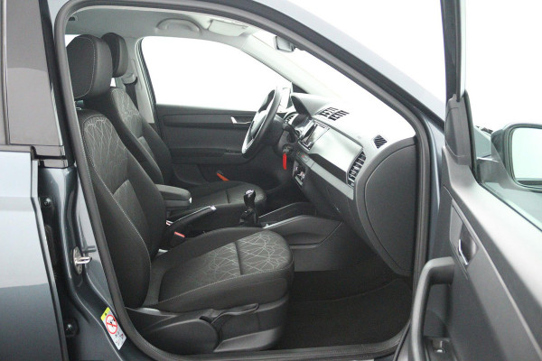 Škoda Fabia Combi 1.0 TSI Clever (TREKHAAK, SENSOREN, NAVIGATIE, STOELVERWARMING, CRUISE CONTROL)