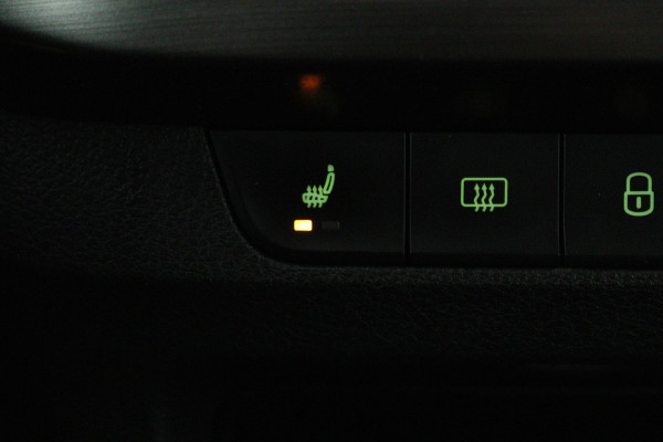 Škoda Fabia Combi 1.0 TSI Clever (TREKHAAK, SENSOREN, NAVIGATIE, STOELVERWARMING, CRUISE CONTROL)