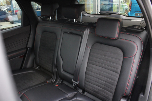 Ford Kuga 1.5 EcoBoost ST-Line X | Stoel + Stuurverwarming | Adaptive Cruise Control | Climate Control | Navigatie | 19'' Lichtmetalen Velgen |