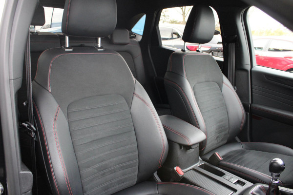 Ford Kuga 1.5 EcoBoost ST-Line X | Stoel + Stuurverwarming | Adaptive Cruise Control | Climate Control | Navigatie | 19'' Lichtmetalen Velgen |