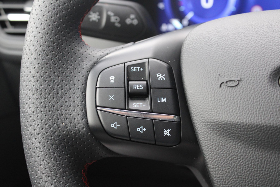 Ford Kuga 1.5 EcoBoost ST-Line X | Stoel + Stuurverwarming | Adaptive Cruise Control | Climate Control | Navigatie | 19'' Lichtmetalen Velgen |