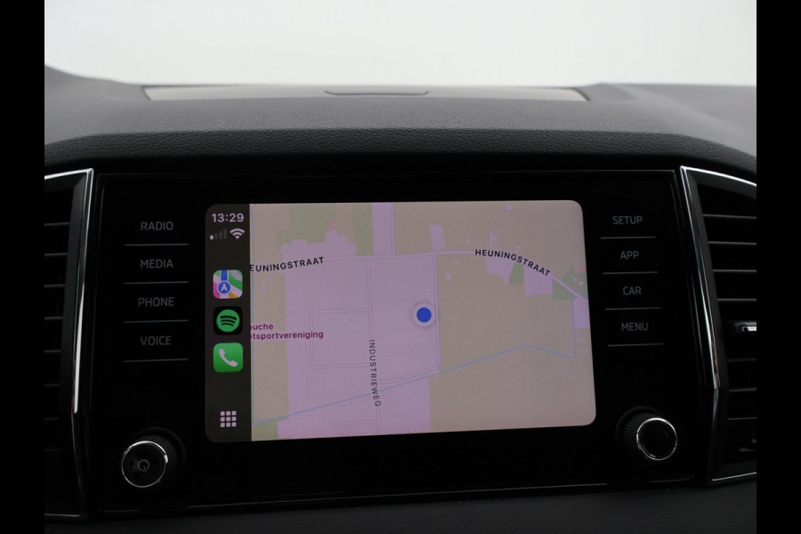 Škoda Karoq 1.5 TSI ACT 150 PK AUT. + APPLE CARPLAY | ANDROID | STOELVERWARMING