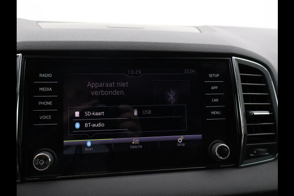 Škoda Karoq 1.5 TSI ACT 150 PK AUT. + APPLE CARPLAY | ANDROID | STOELVERWARMING