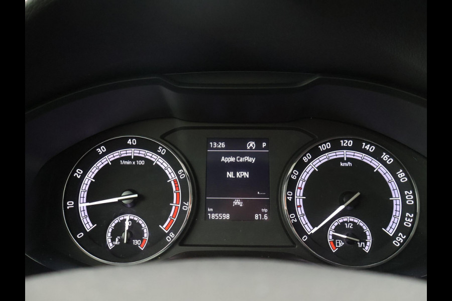 Škoda Karoq 1.5 TSI ACT 150 PK AUT. + APPLE CARPLAY | ANDROID | STOELVERWARMING