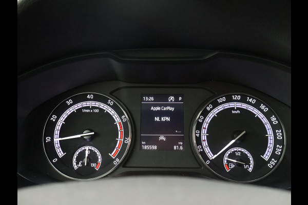 Škoda Karoq 1.5 TSI ACT 150 PK AUT. + APPLE CARPLAY | ANDROID | STOELVERWARMING