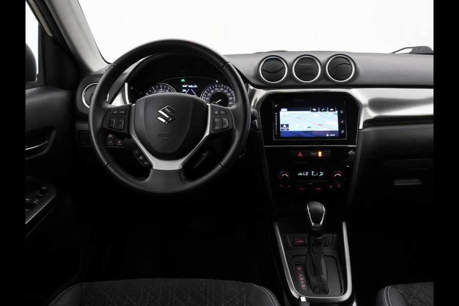 Suzuki Vitara 1.5 HYBRID AUT. ALLGRIP 4WD STYLE + TREKHAAK | ADAPTIVE CRUISE | CAMERA | STOELVERW. | NAVIGATIE