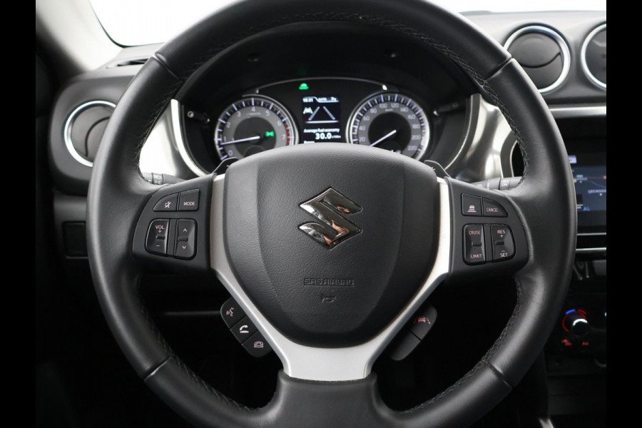 Suzuki Vitara 1.5 HYBRID AUT. ALLGRIP 4WD STYLE + TREKHAAK | ADAPTIVE CRUISE | CAMERA | STOELVERW. | NAVIGATIE