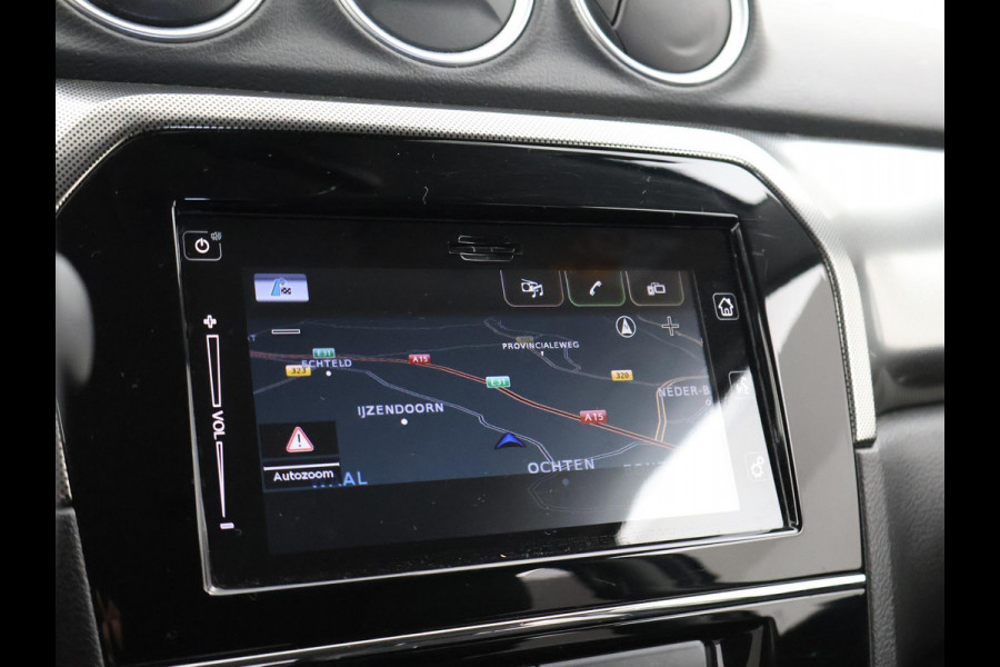 Suzuki Vitara 1.5 HYBRID AUT. ALLGRIP 4WD STYLE + TREKHAAK | ADAPTIVE CRUISE | CAMERA | STOELVERW. | NAVIGATIE