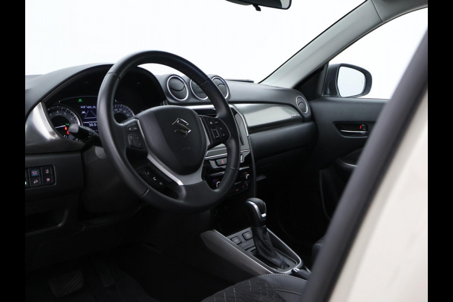 Suzuki Vitara 1.5 HYBRID AUT. ALLGRIP 4WD STYLE + TREKHAAK | ADAPTIVE CRUISE | CAMERA | STOELVERW. | NAVIGATIE
